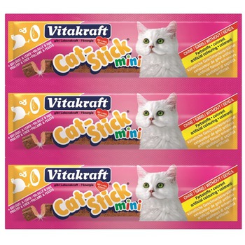 Лакомство для кошек Vitakraft Cat Stick Mini колбаски из домашней птицы,  3 шт по 6 г