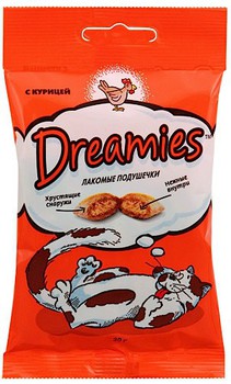 Лакомство для кошек Dreamies подушечки с курицей, 30 г